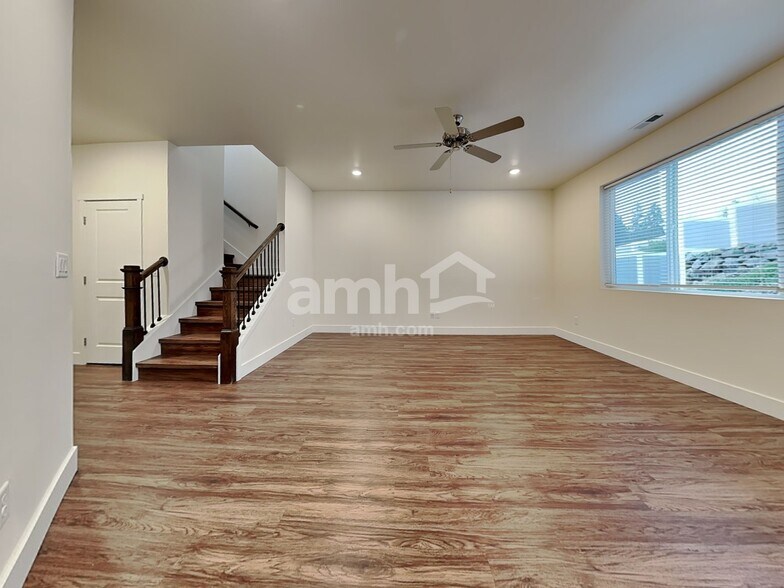 Building Photo - 12612 81st Ave Ct E