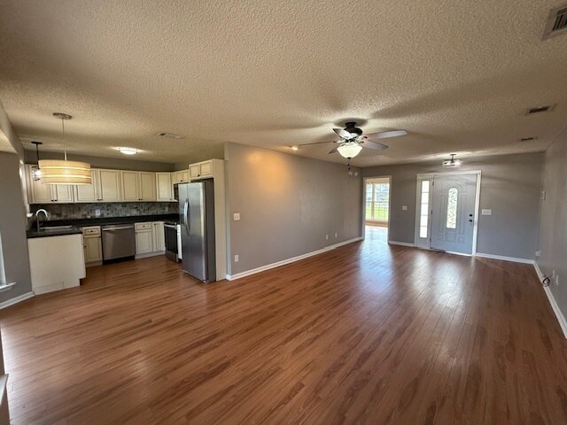 Building Photo - 309 N Belmont Ct