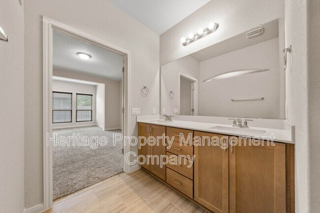 Building Photo - 148 Sambar Main