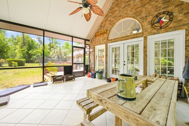 Building Photo - Everything included in rent price!! All ut...