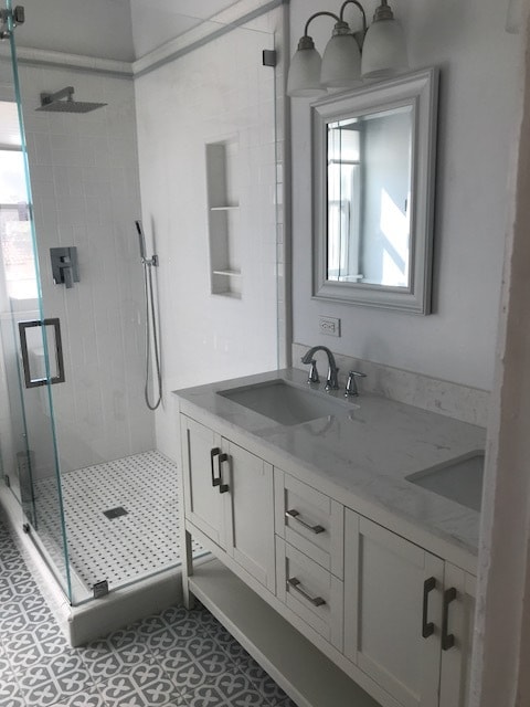 Bathroom - 918 1/2 S Orange Grove Ave