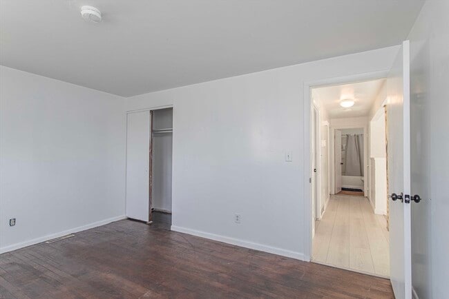 Building Photo - 16 Falconer Ave