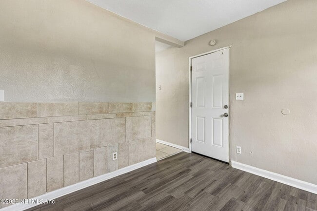 Building Photo - 1104 W 29th St