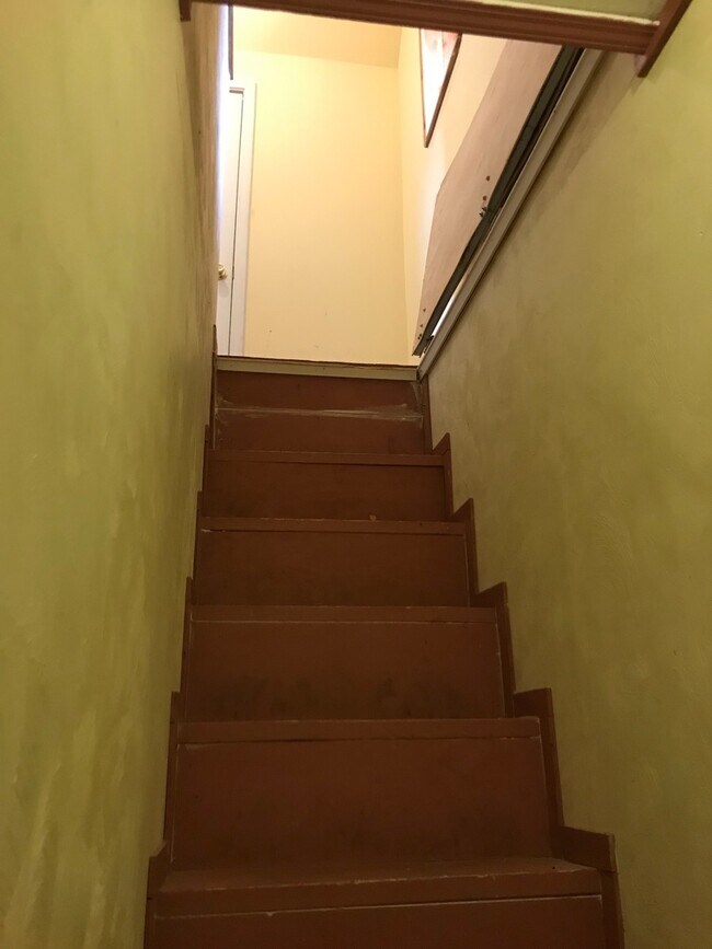 Building Photo - 24 Country Village Cir