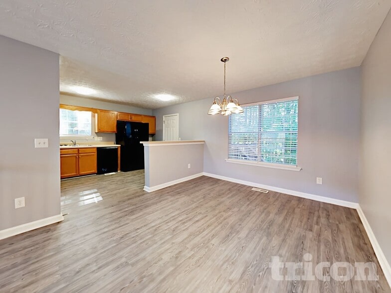 Building Photo - 71 Caroline Ln