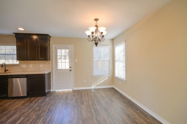 Building Photo - 3615 Kennington Ct