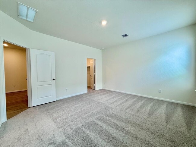 Building Photo - 18227 Dahlia Dale Dr