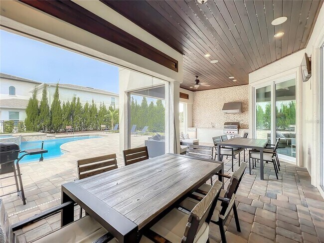 Building Photo - 760 Golden Bear Dr