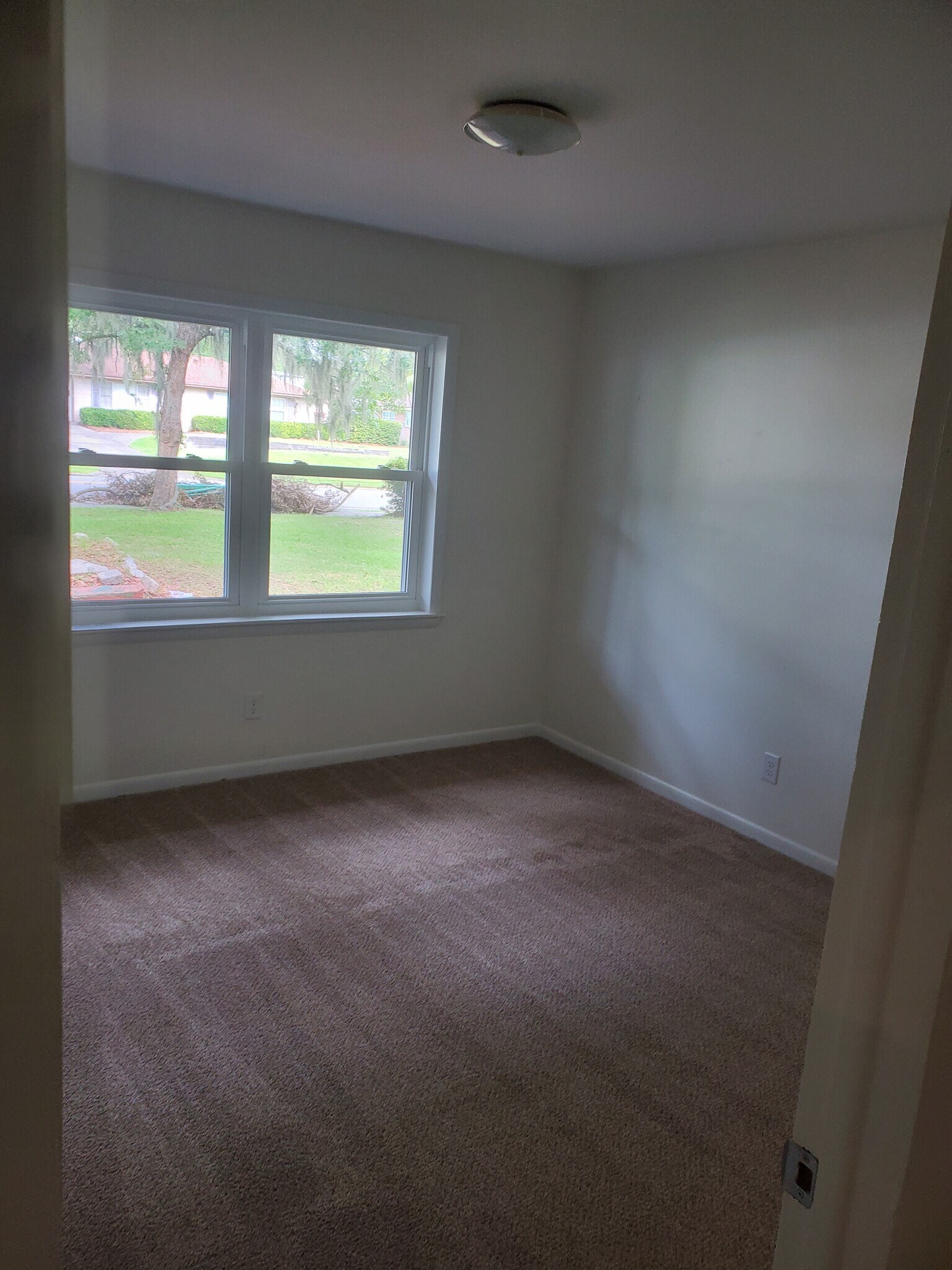 Building Photo - 11704 Largo Dr