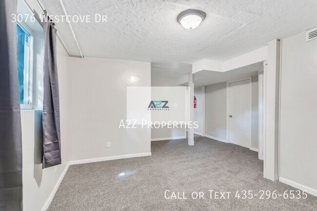 Building Photo - 3076 Westcove Dr