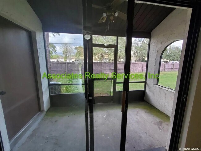 Building Photo - 2bed/1.5bath Condo in SW Gainesville minutes from UF, Shands & More!