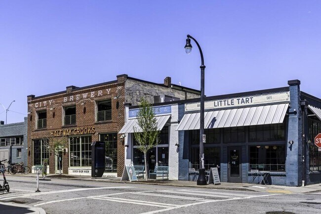 Building Photo - 78 Crumley St SE