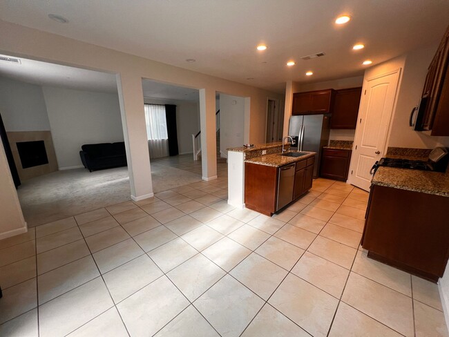 Building Photo - Great looking home and neighborhood in the...