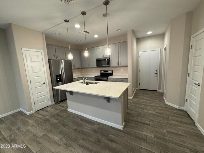 Building Photo - Unique opportunity! Rent a newer home in Tempe!!