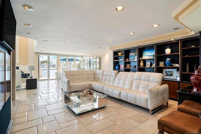 Building Photo - Large Custom Home on the Bay with Boat Dock