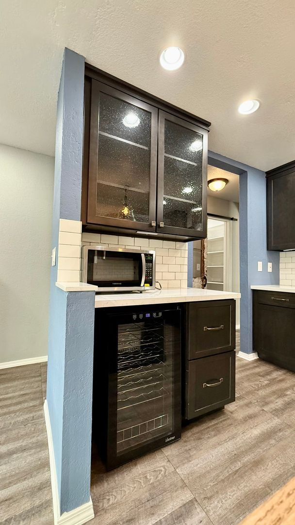 Building Photo - Move in ready home on Hollandale