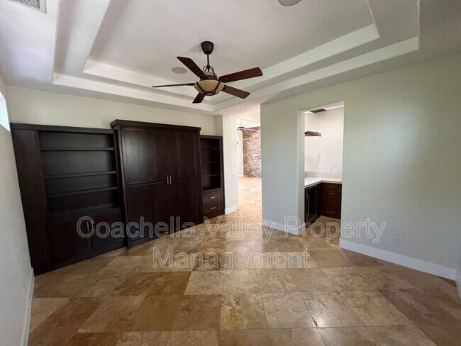 Building Photo - 135 Tesori Dr