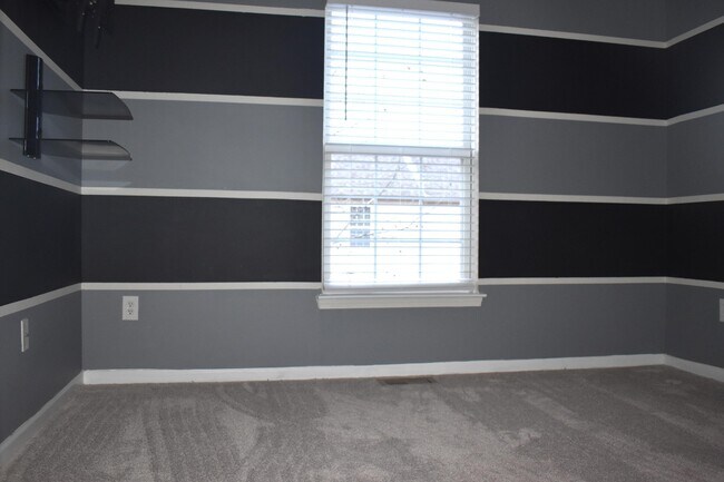 Building Photo - 44725 Ellery Ln