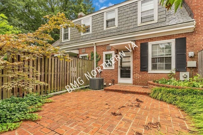 Building Photo - 3612 S Taylor St