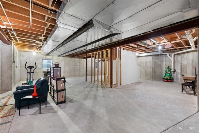 Building Photo - 277 Harvey Ave