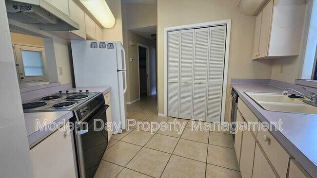 Building Photo - 8185 Omaha Cir