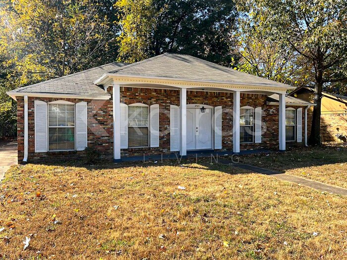 Primary Photo - 2785 Clearbrook St