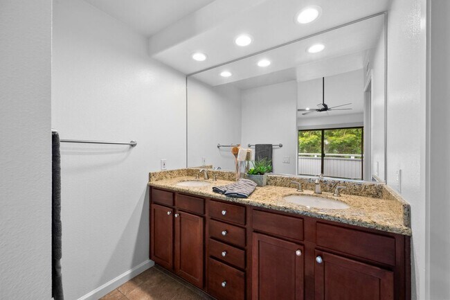 Building Photo - 18 Barlovento Ct