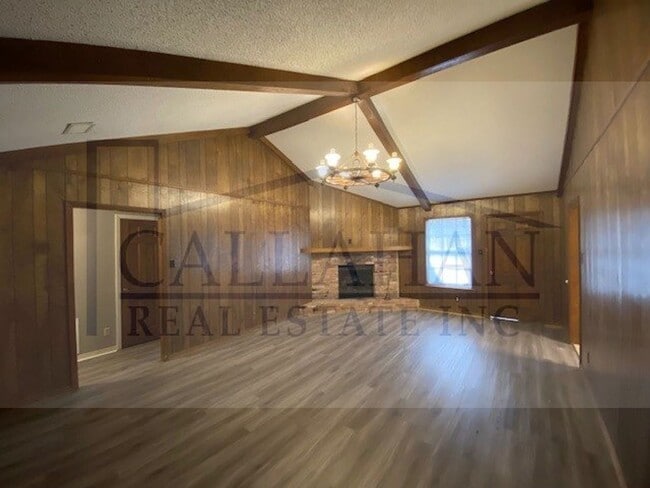 Building Photo - 205 Lynnewood Dr