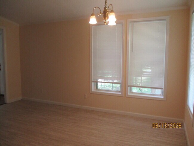 Building Photo - 5300 Almeda Pl NW
