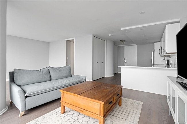 Building Photo - 505 N Lake Shore Dr