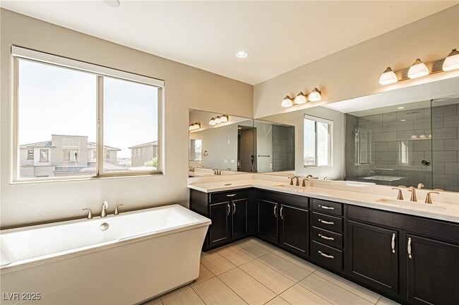 Building Photo - 6465 Farness St