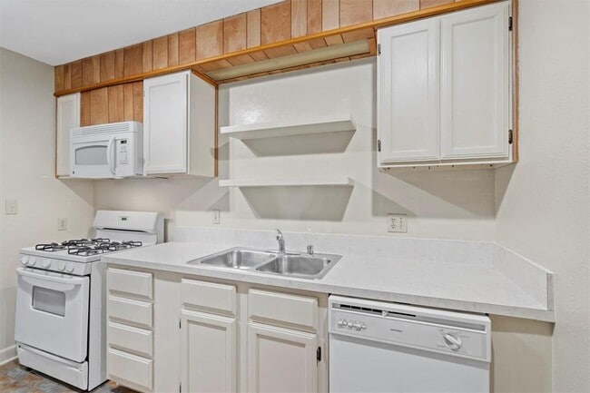 Building Photo - 1511 Alguno Rd