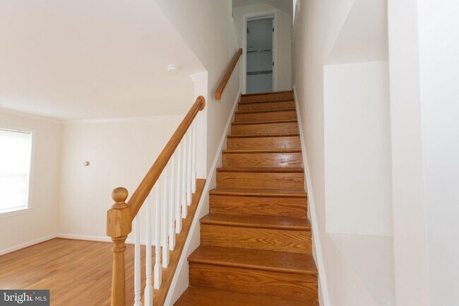 Building Photo - 1419 N Longfellow St