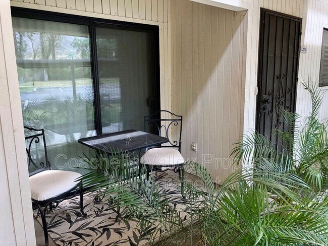 Building Photo - 701 Los Felices Cir W