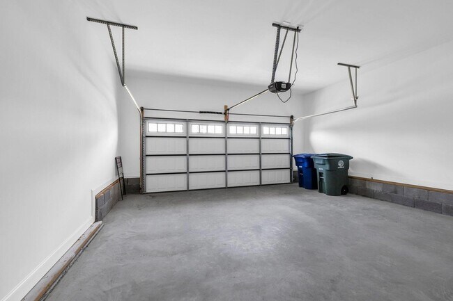 Building Photo - 4094 Inlet Lp