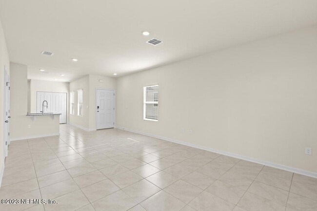 Building Photo - 46 Oarsman Xing Dr