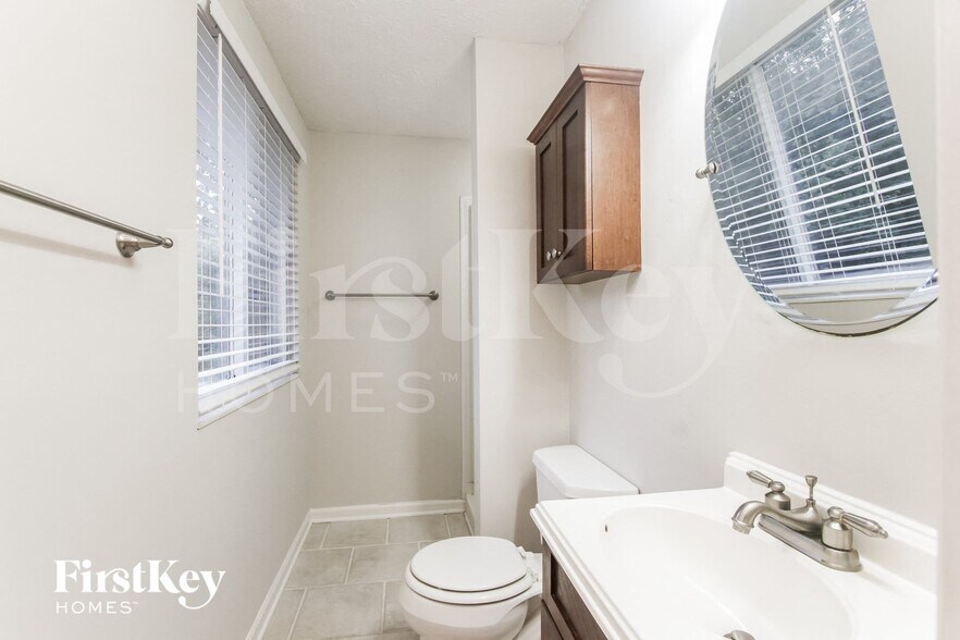 Building Photo - 11567 Creekside Ln