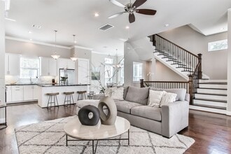 Building Photo - 812 Fisher St