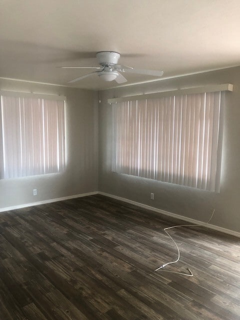 Building Photo - 1532 N El Rio Dr