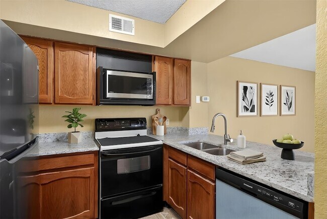 Building Photo - 3109 Sondra Dr