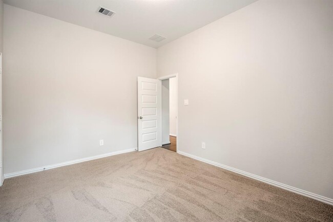 Building Photo - 202 Butterfly Orchid Ct