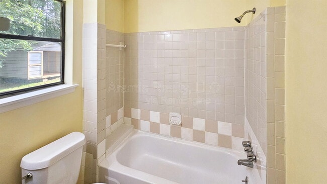 Building Photo - 2416 Newgate Dr