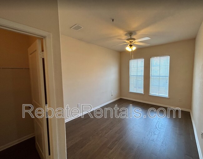 Building Photo - 8290 Gate Pkwy W