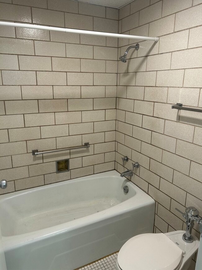 Building Photo - 1231 N Galena Ave