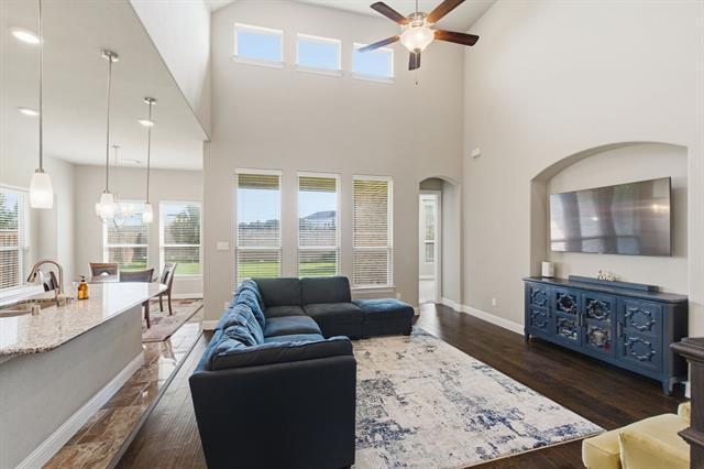 Building Photo - 7452 Reverchon Dr