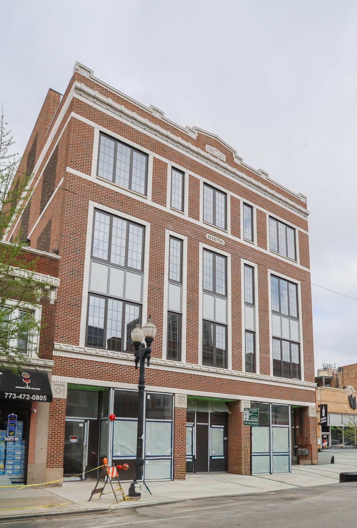 Building Photo - 3160 N Broadway