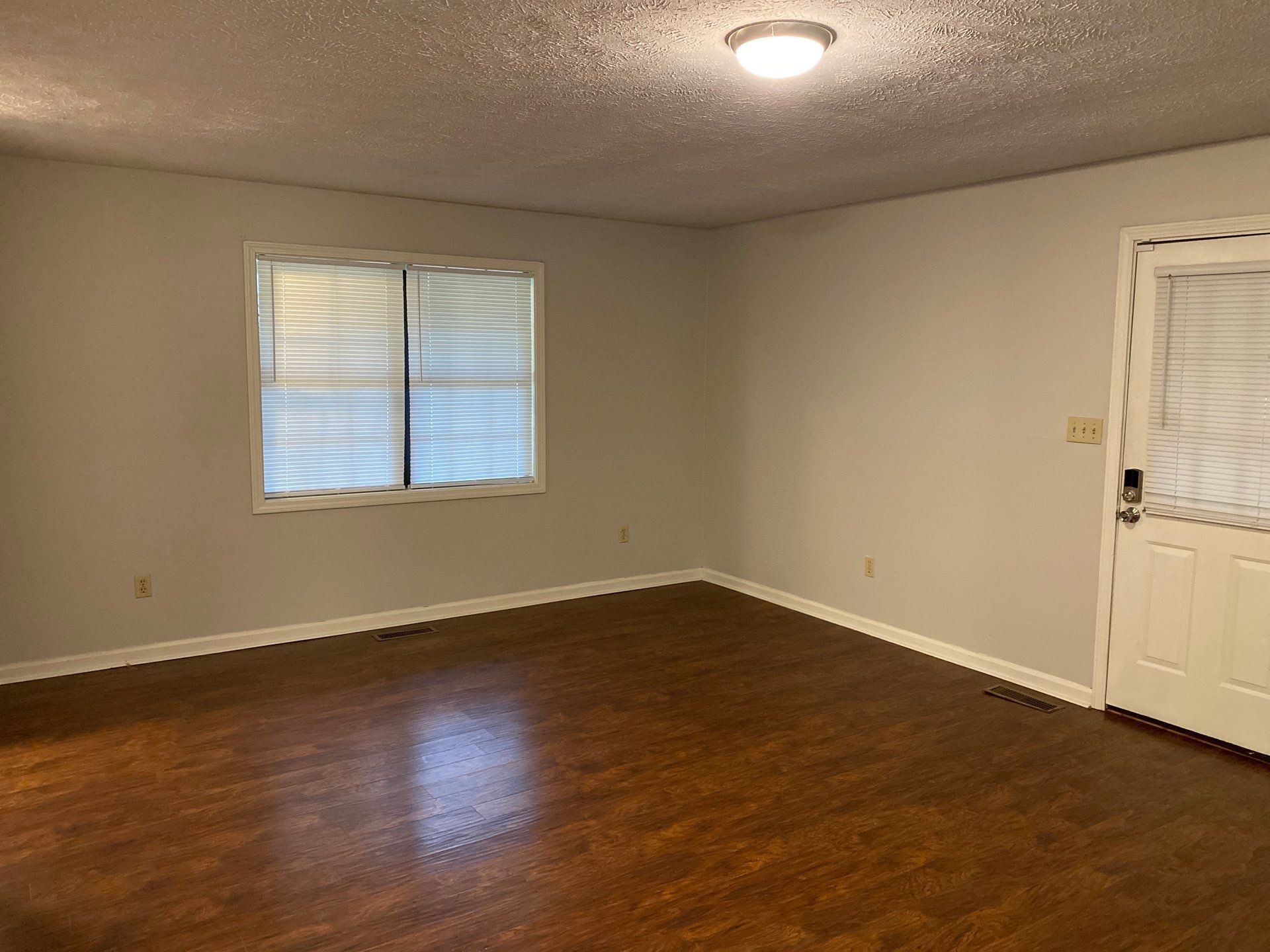 Building Photo - 27 Millsap Dr
