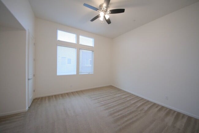 Building Photo - Dublin 3 stories 3 Beds, 3.5 Baths Townhouse in Boulevard community for rent