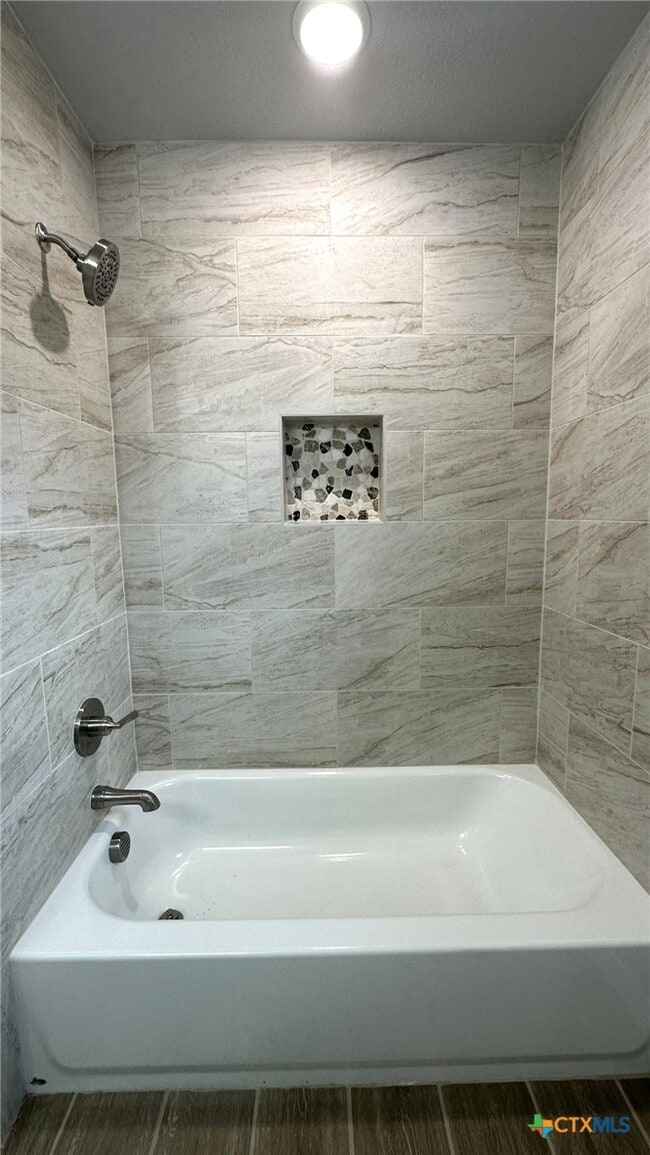 Building Photo - 5202 White Rose Dr