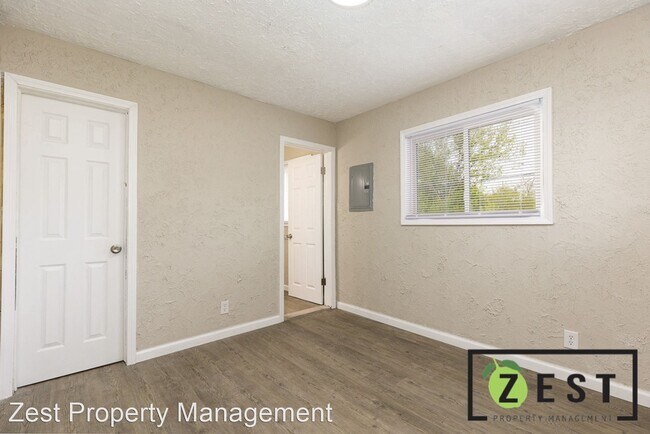 Building Photo - 1 br, 1 bath Apartment - 564 - 566 Marquet...